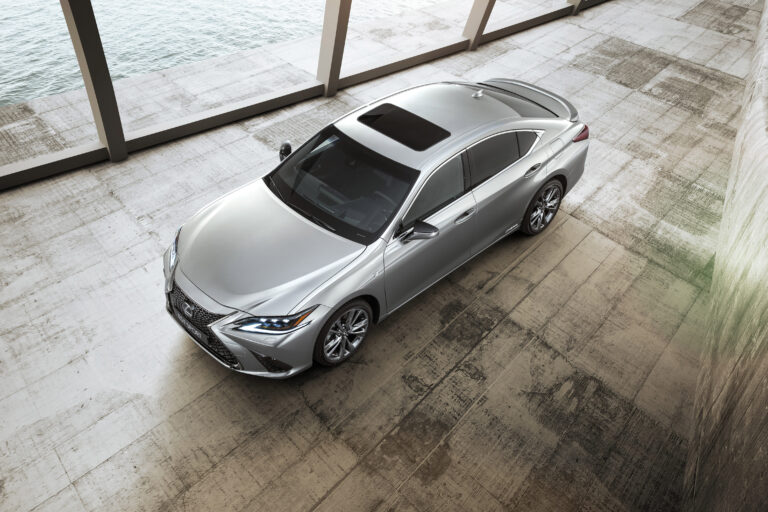 Lexus ES F SPORT