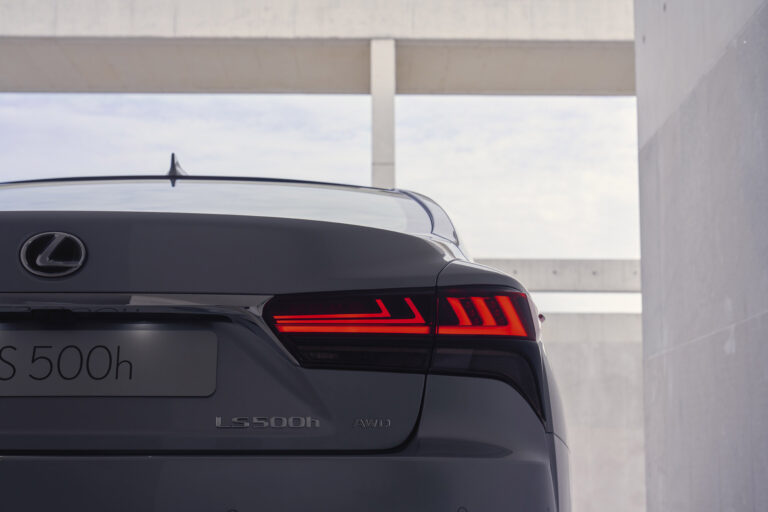 Lexus LS wordt slimmer met modeljaarupdate