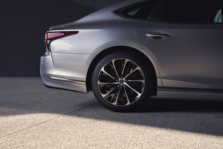 Lexus LS wordt slimmer met modeljaarupdate