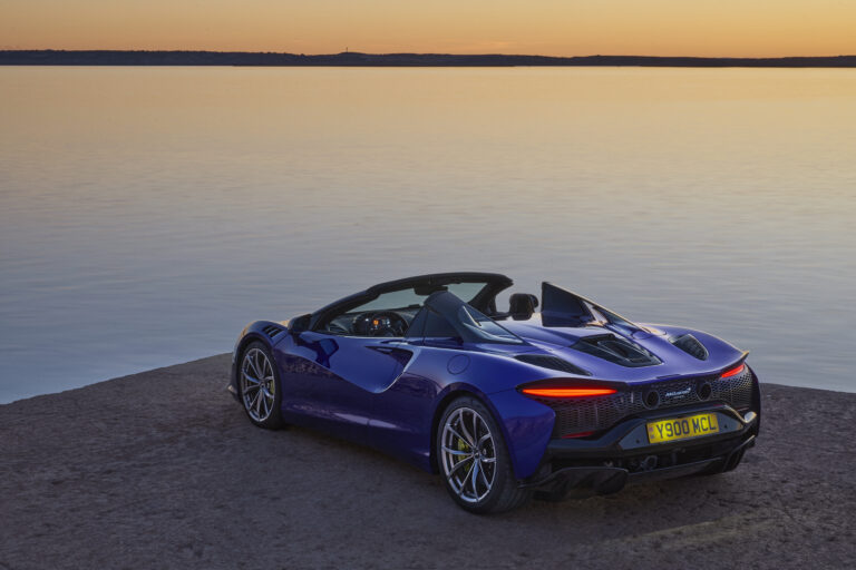 McLarenArturaSpider