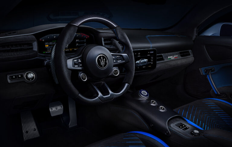 MaseratiMC interior