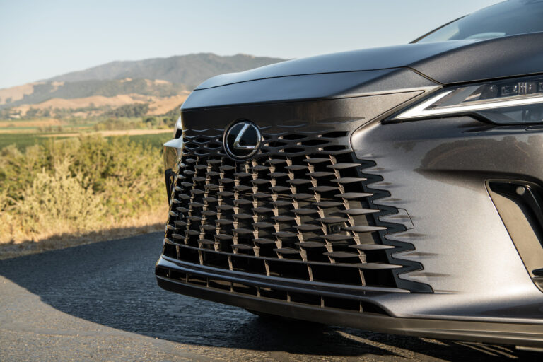 rx h luxury phev cloudburst gray