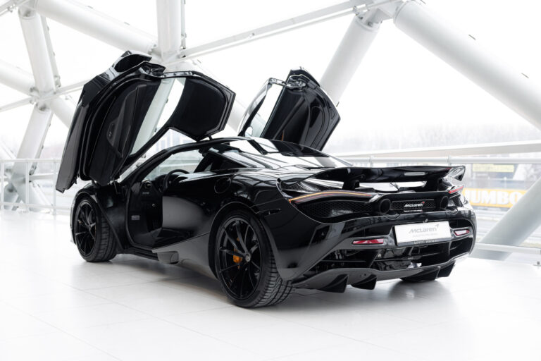 McLaren S Cosmos Black