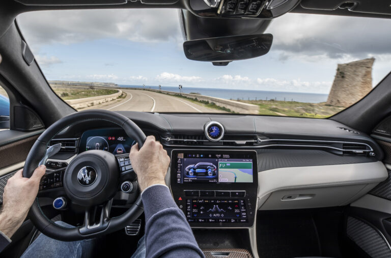 MaseratiGrecaleFolgoreRameFolgoreinteriors