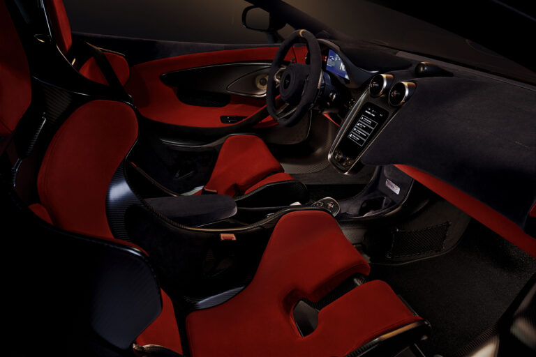 LT Coupe Seats Image