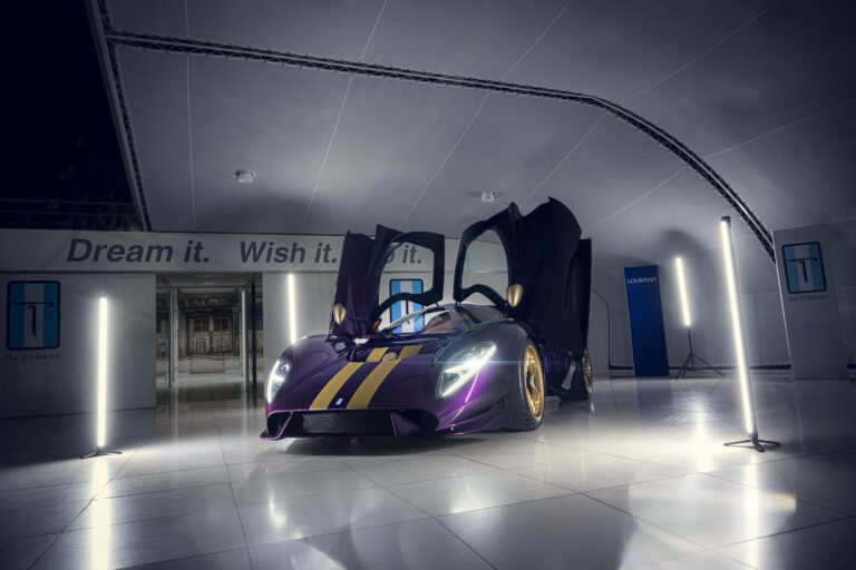 JPG LEC De Tomaso P showroom