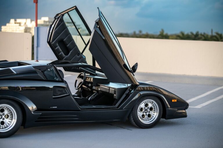 Lamborghini Countach th Anniversary Edition