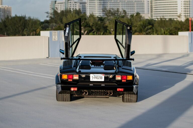Lamborghini Countach th Anniversary Edition