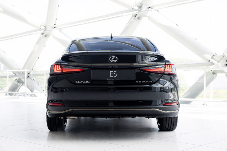 Lexus ES h