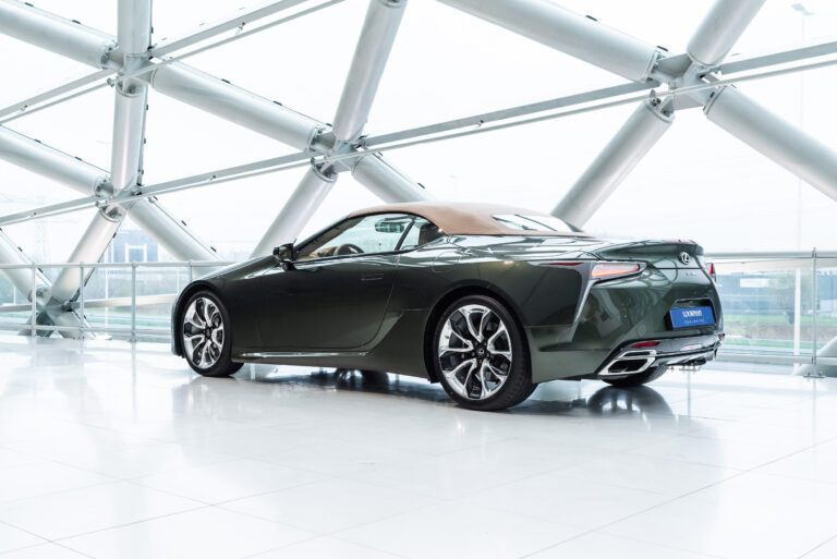 Lexus LC cabrio groen