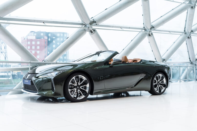 Lexus LC cabrio groen