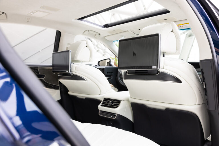 Lexus LS h
