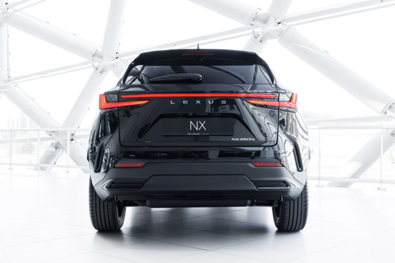 Lexus NX h