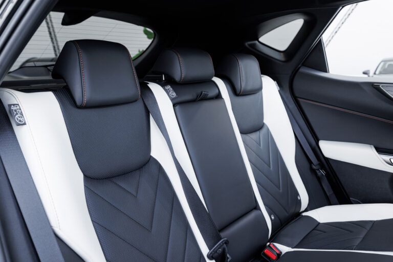 Lexus NX h