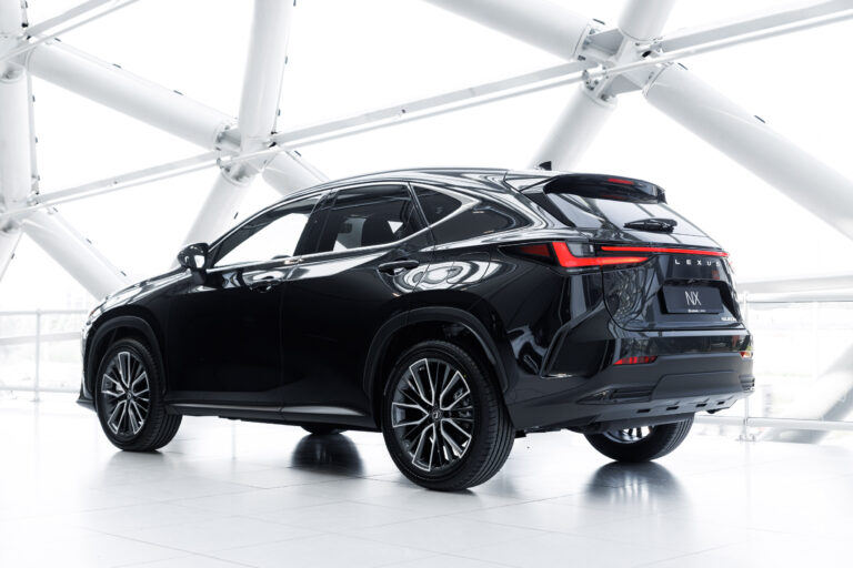 Lexus NX h