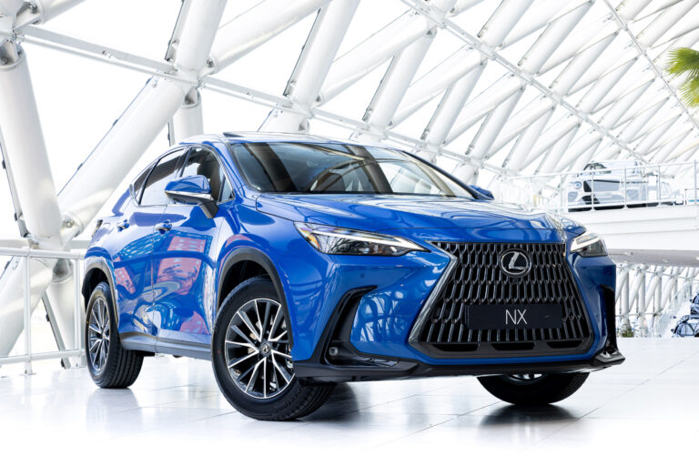 Lexus NX h