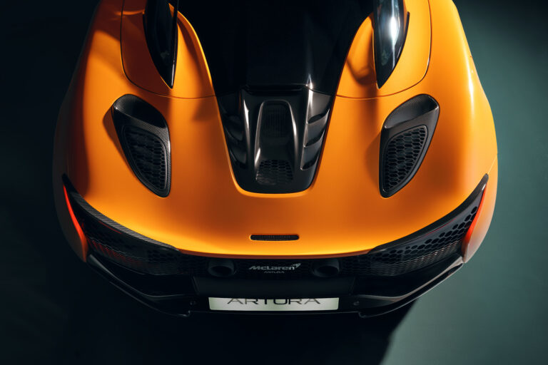 MCLAREN ARTURA SPIDER DETAIL CHIMNEY
