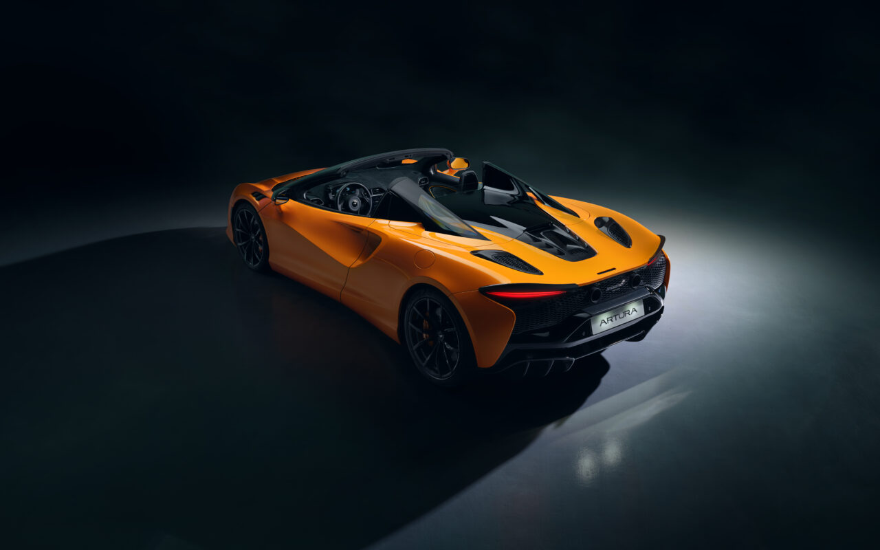 MCLAREN ARTURA SPIDER HERO REAR HIGH