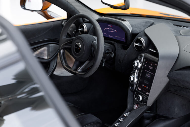 McLaren S oranje