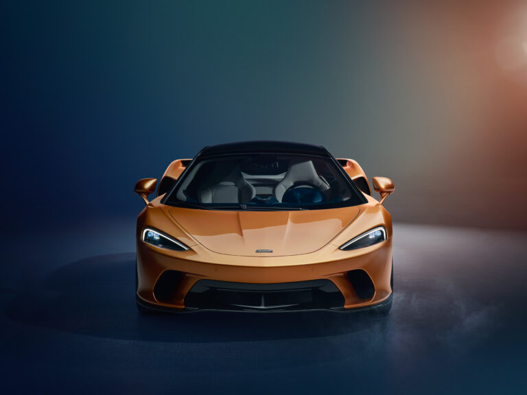 McLaren GT Headon Final MidR