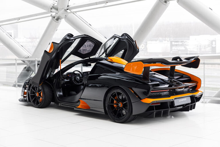 McLaren Senna zwart