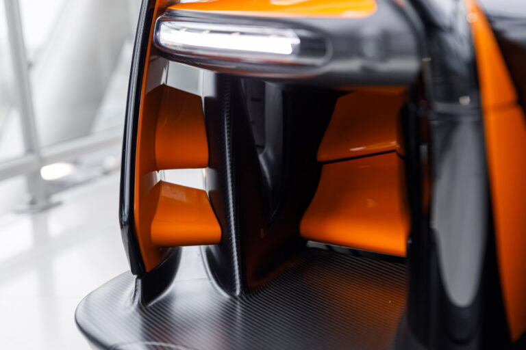 McLaren Senna zwart