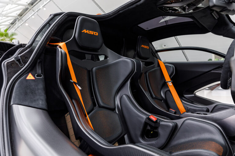 McLaren Senna zwart