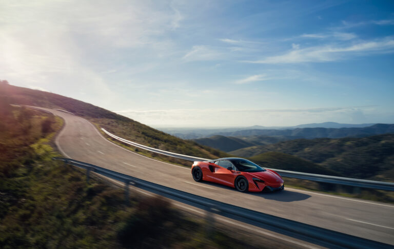 McLarenArtura