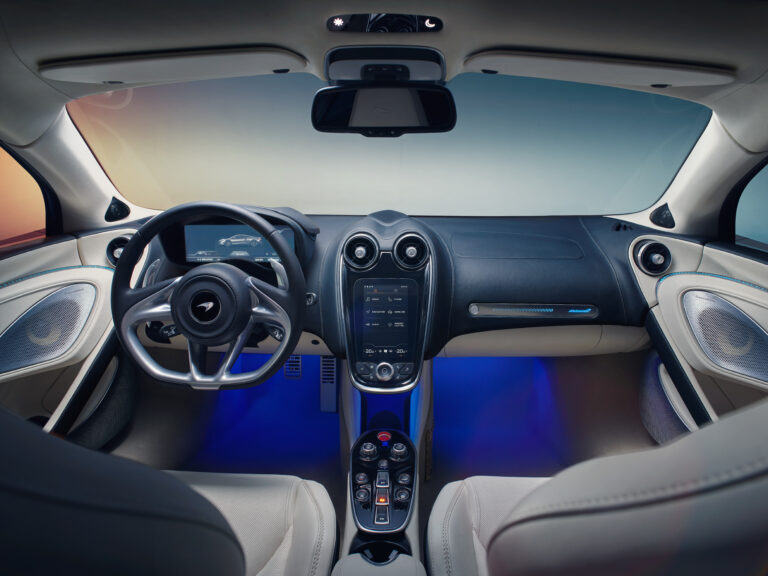 McLaren GT Interior Final MidR