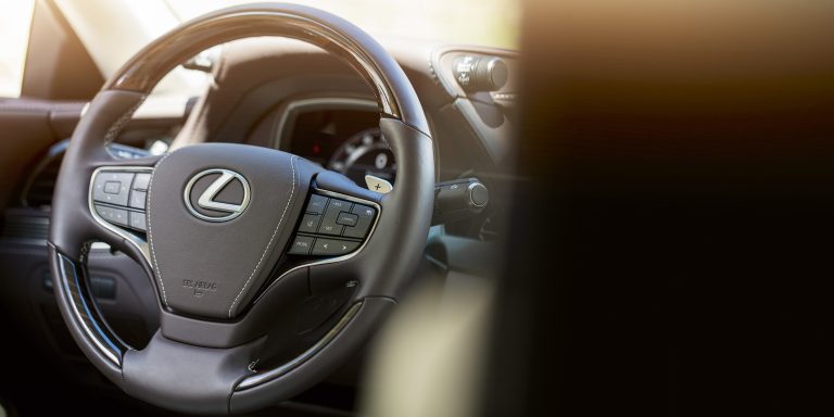Lexus LS h interieur